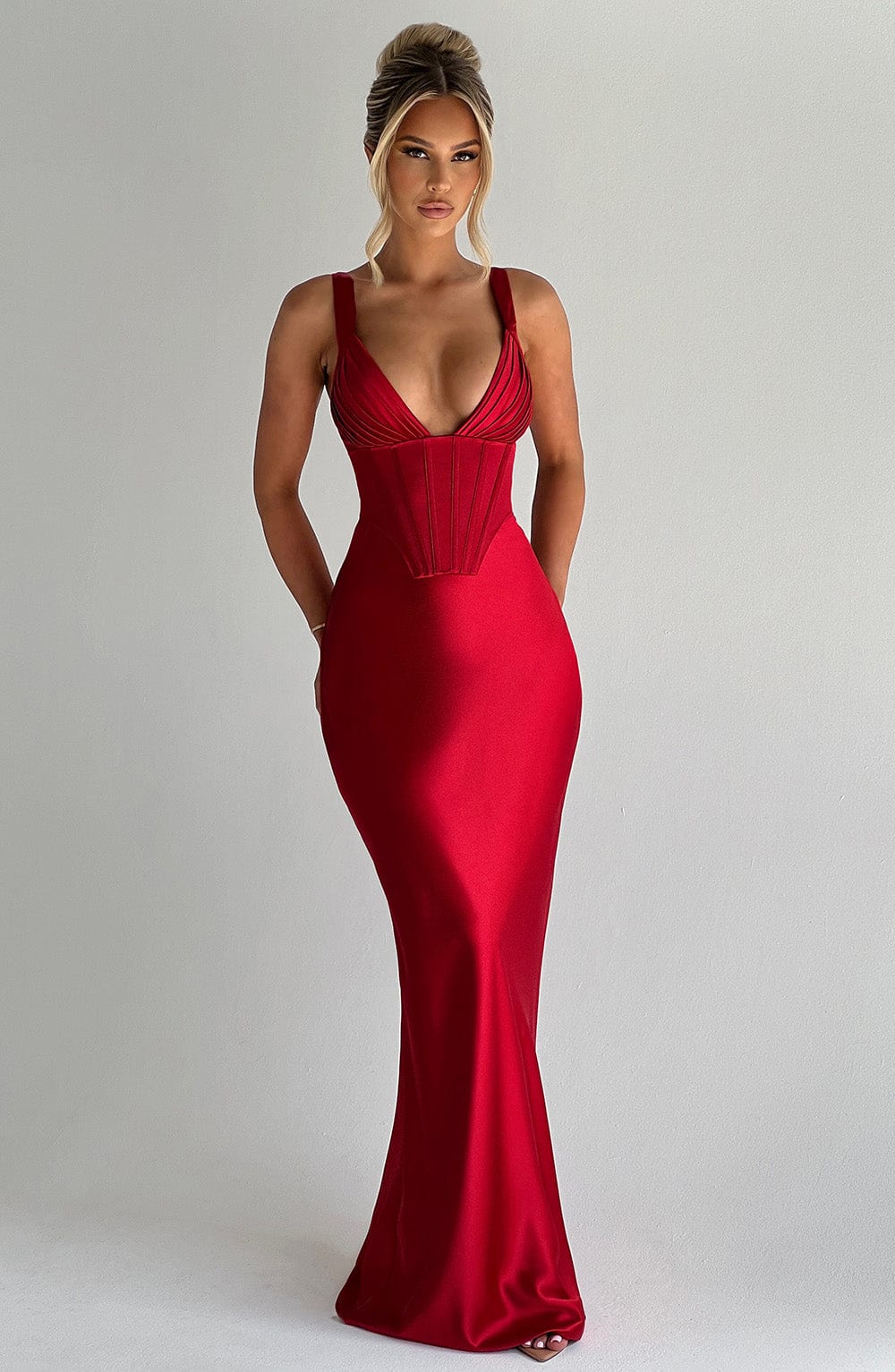 Chic Maxi Dress - Red